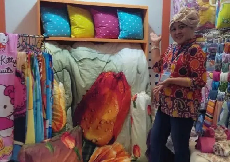 Ibu Rumah Tangga yang Eksis Berkreasi Smoothy Sprei House