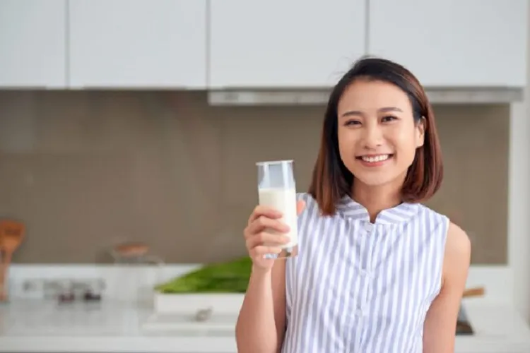 Minum Susu Sebelum Tidur Tingkatkan Kualitas Tidur