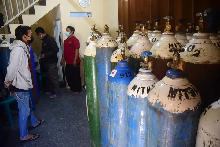 DPR Bingung Cara Pemerintah Kelola Tabung Oksigen