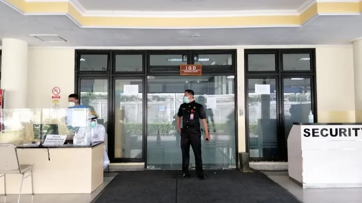 13 RS Swasta di Surabaya, Lockdown