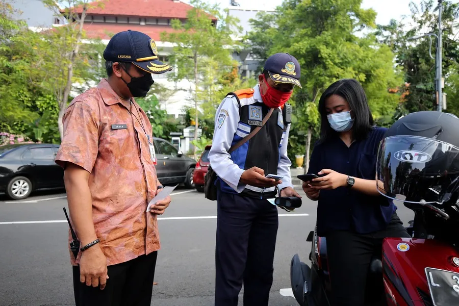 Layanan Parkir di Surabaya Diimbau Gunakan Pembayaran Non-Tunai