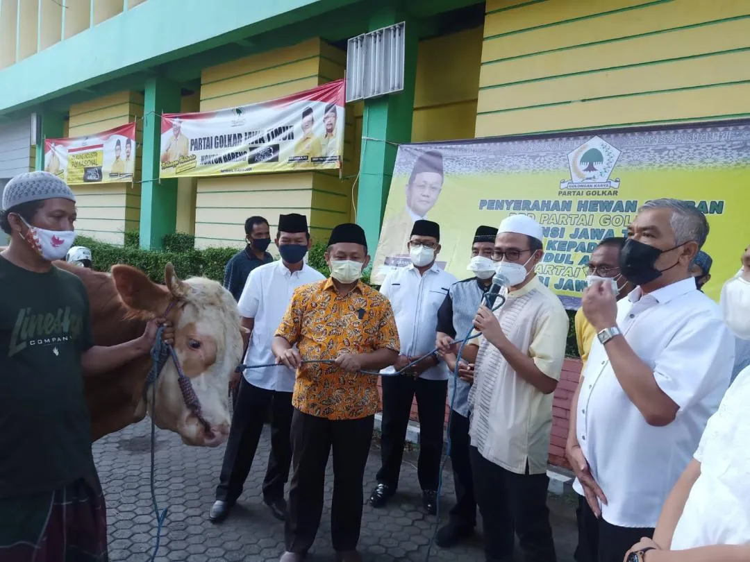 Daging Kurban Golkar Jatim Prioritaskan Warga Isoman