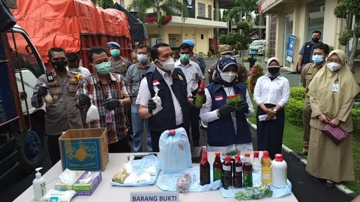 Produksi Jamu Ilegal di Banyuwangi Dibongkar