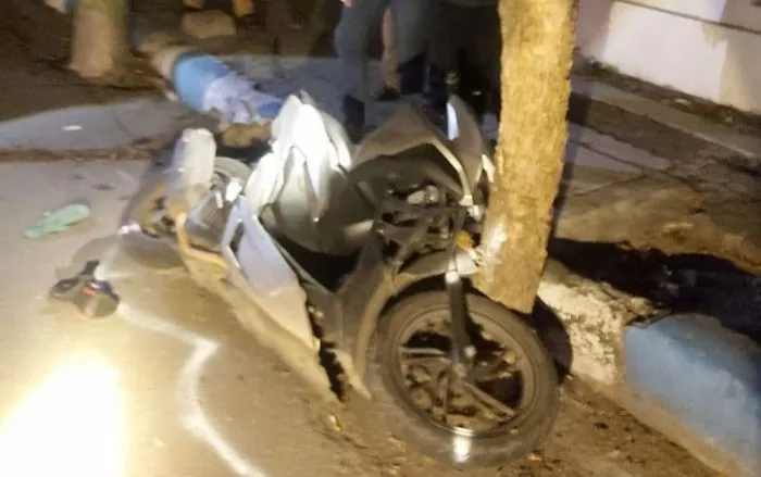 Berkendara saat Mabuk, 3 Remaja Tabrak Pohon