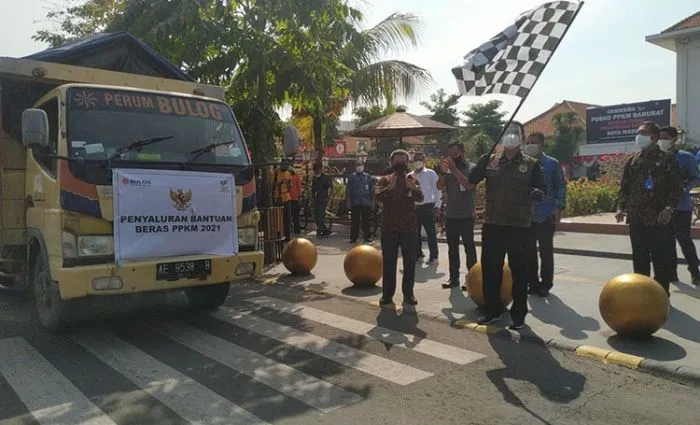 Pemkot Madiun Berangkatkan Bantuan Beras 35 Ton