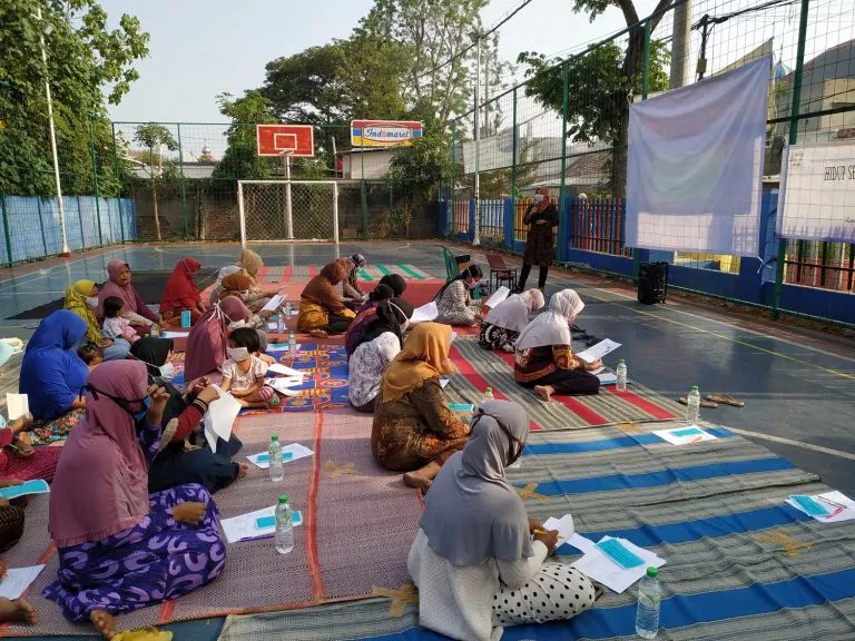 Pengmas Farmasi Unair Dorong Minat Wirausaha Siswa SMK di Tengah Pandemi