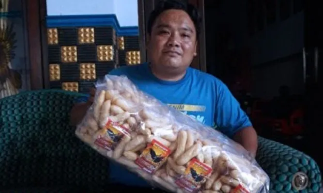 UMKM Kerupuk Tengiri Terlaris 100 Kilogram Perhari