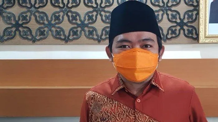 Fawait Minta Gubernur Jatim Perbaiki Sistem Kesehatan di Pesantren