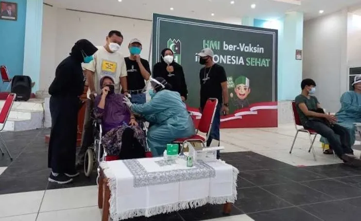 HMI Sumenep Gelar Vaksinasi Gratis