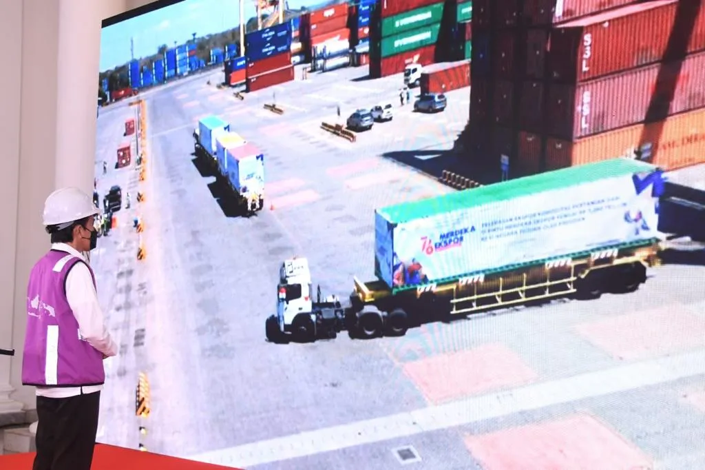 Terminal Petikemas Surabaya Kirim 620 Juta Ton Komoditas ke 12 Negara