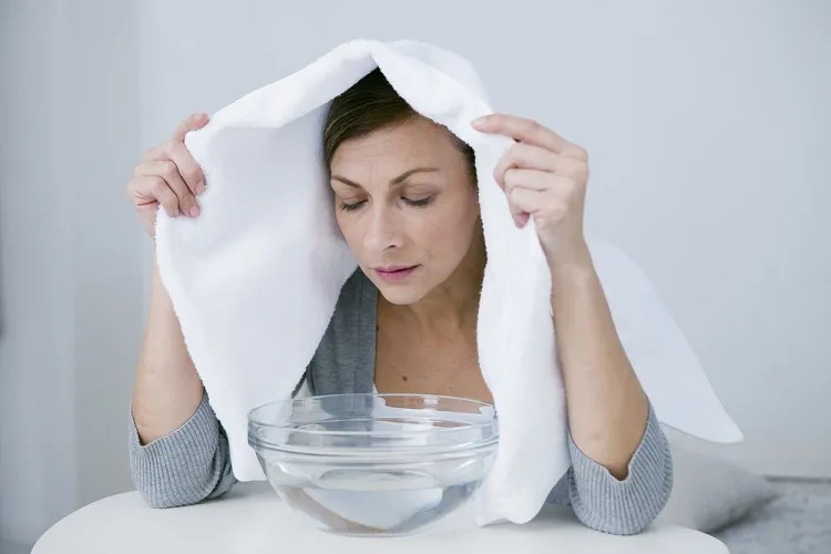 Terapi Uap Air Panas Sembuhkan Anosmia Penderita Covid-19