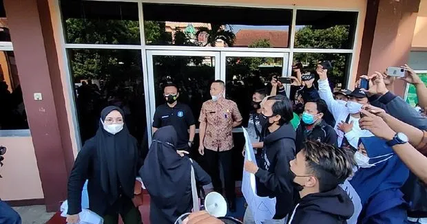 Mahasiswa IAIN Kediri Demo Tuntut Dosen Cabul Dihukum Berat