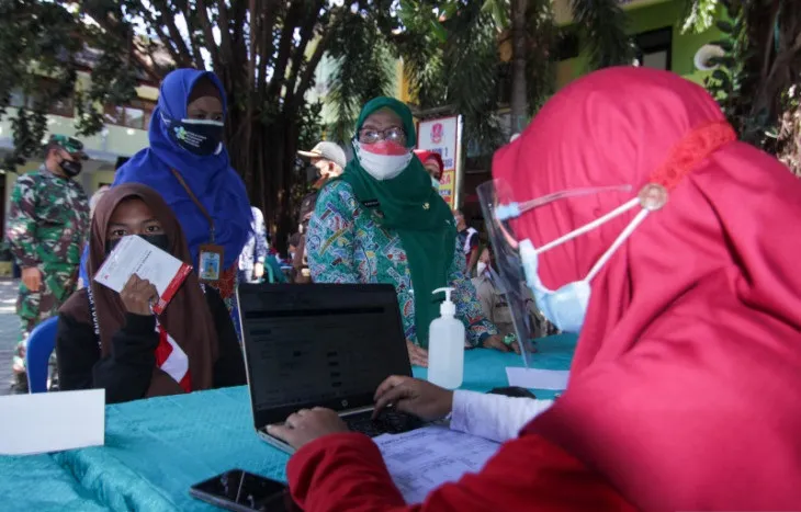 Vaksinasi Pelajar di Situbondo Dikebut