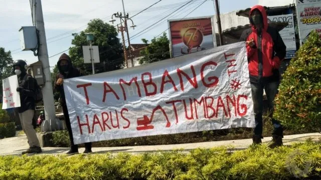 Puluhan Mahasiswa Jember Gelar Aksi 'Diam'