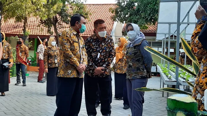 Ciptakan Bolu dan Kue Lumpur Kenitu, Wali Kota Puji Kreativitas Siswa SMPN 5