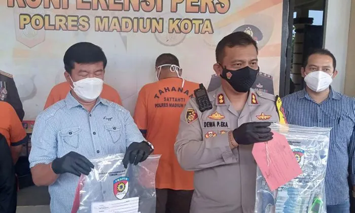Guru di Madiun Ditipu Polisi Gadungan