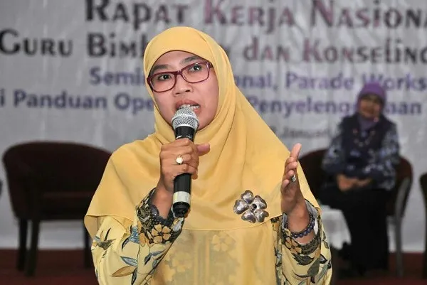 Pemerintah Harus Bijak Sikapi Petisi Kartu Vaksinasi