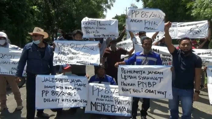 Tolak PP 85/2021, Nelayan dan Pengusaha Ikan Gelar Demo
