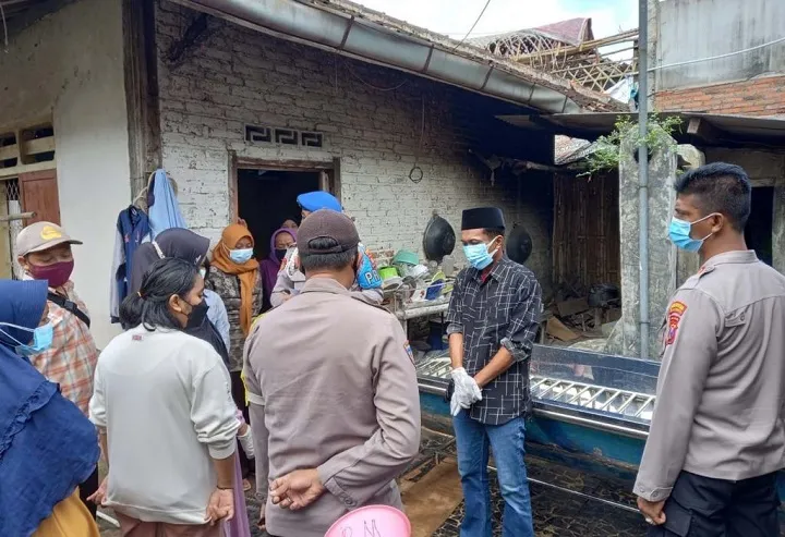 Warga Banyuwangi Ditemukan Tewas Dalam Kamar