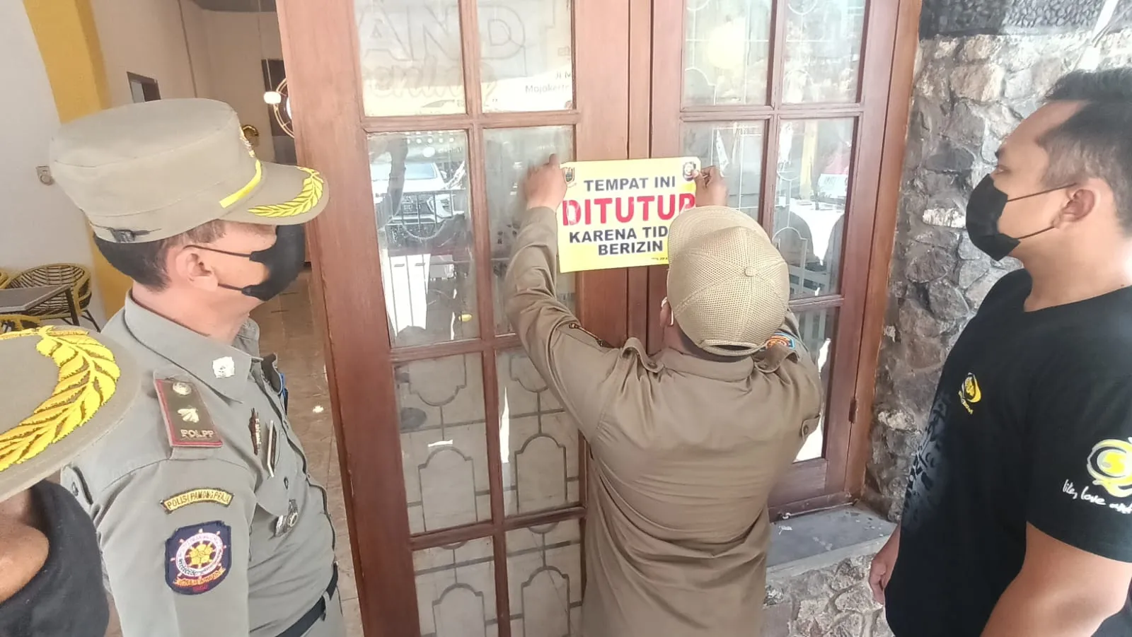 Tak Kantongi Izin dan SLO, Restoran Steak Ditutup Paksa