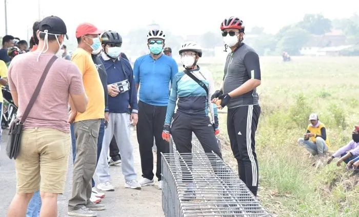 Gus Muhdlor Sidak Proyek Jalan Beton dan Drainase