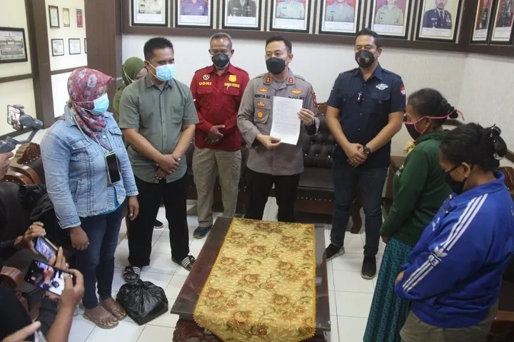 Laporan Dicabut, 2 Emak-emak Curi Susu di Minimarket Bebas