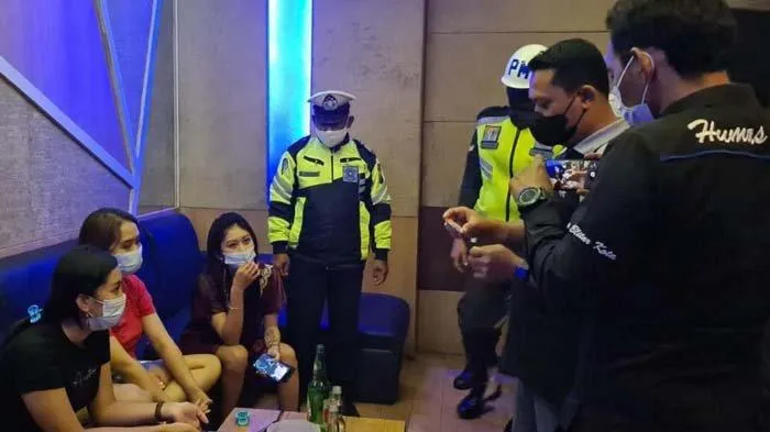 5 Karaoke di Blitar Disanksi Tipiring