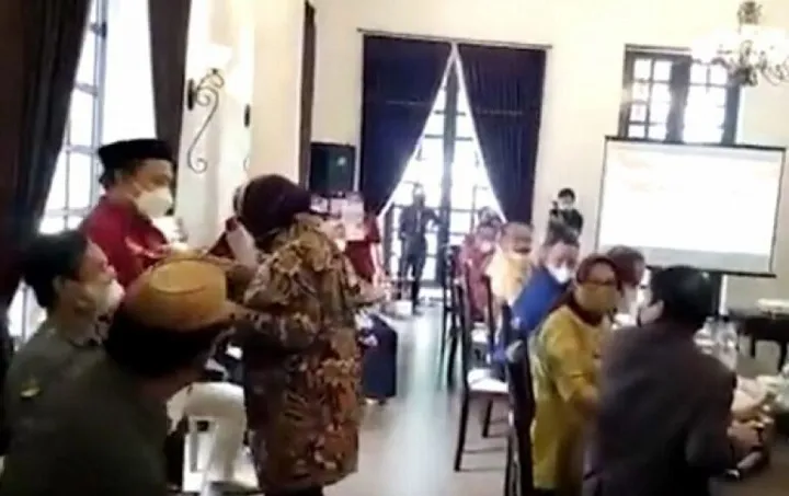 Dari Soal Es Krim hingga Dapur Umum