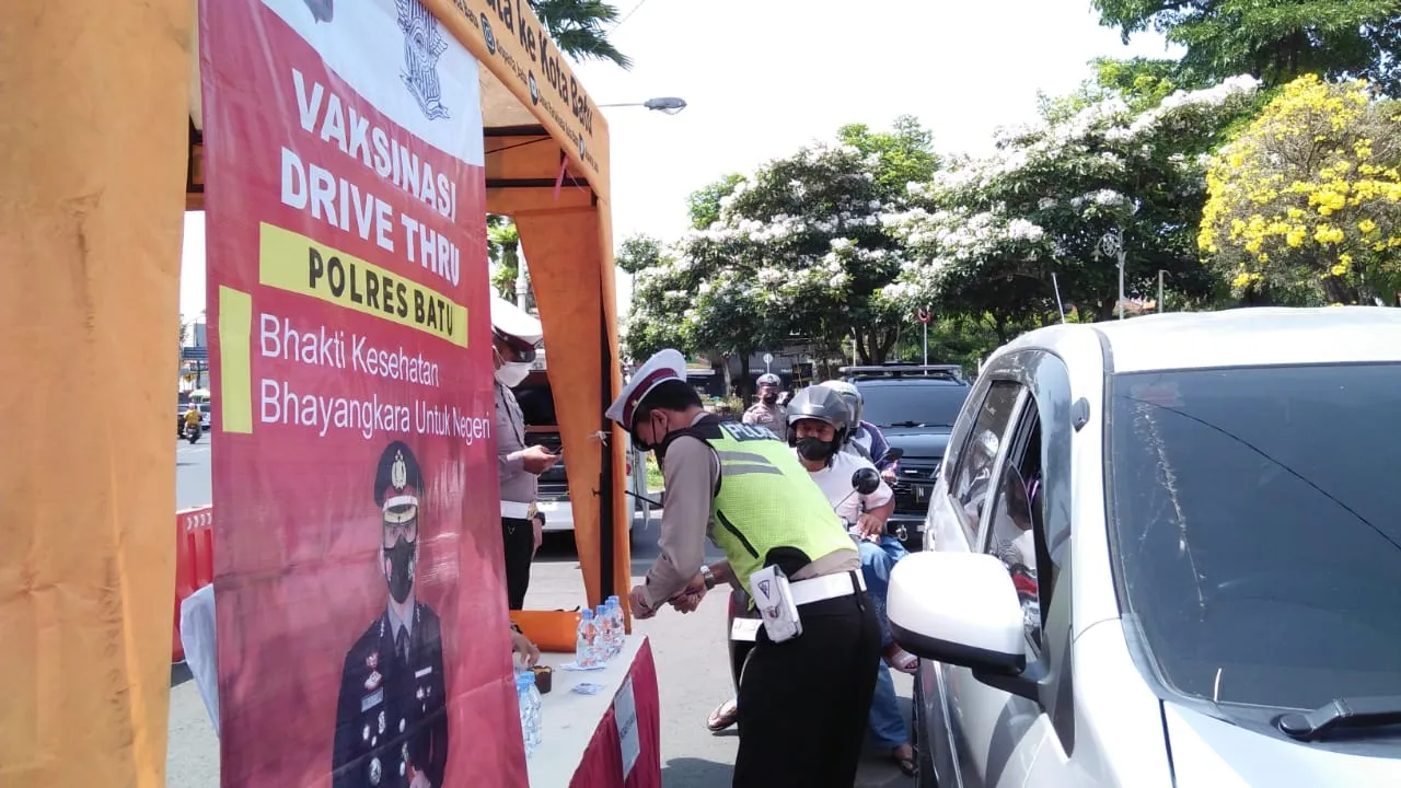 Kota Apel Batu Laksanakan Vaksinasi Drive Thru , Sasar Para Pengemudi dan Wisatawan
