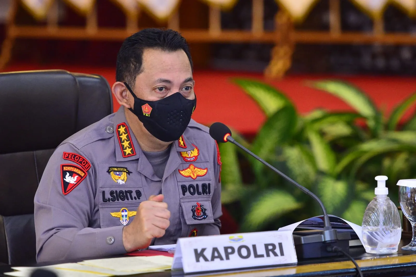 Kapolri: "Jangan Anti-Kritik, Lakukan Introspeksi untuk Jadi Lebih Baik"