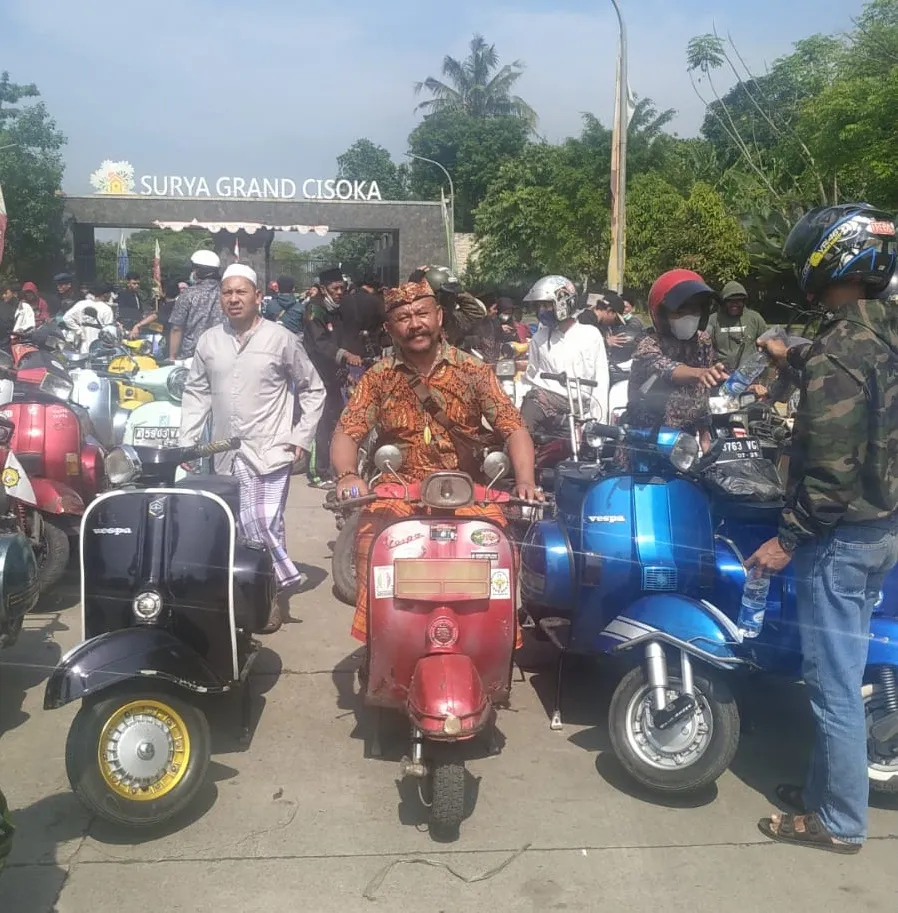Komunitas Vespa Cisoka Tangerang Pawai Peringati Maulid Nabi Muhammad SAW