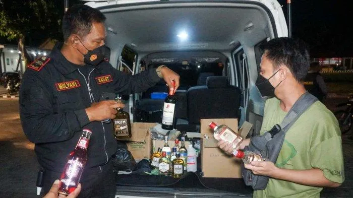 Puluhan Mihol Ilegal di Jombang Disita Polisi