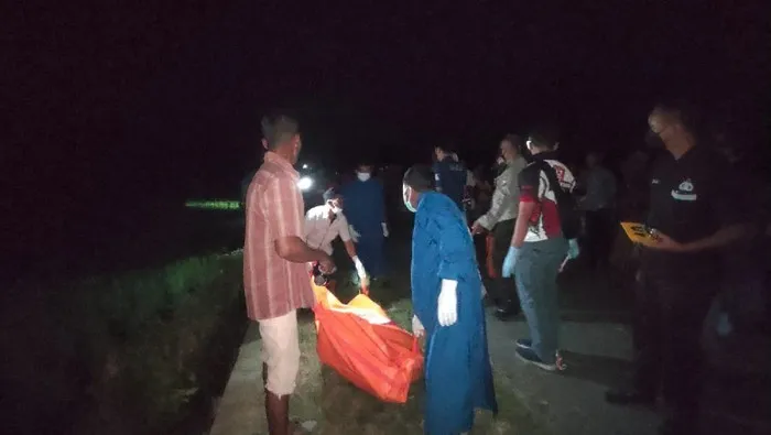 Penemuan Mayat di Parit Sawah, Diduga Korban Pembunuhan