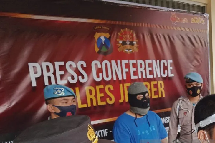 Dosen Unej Dituntut 8 Tahun Bui