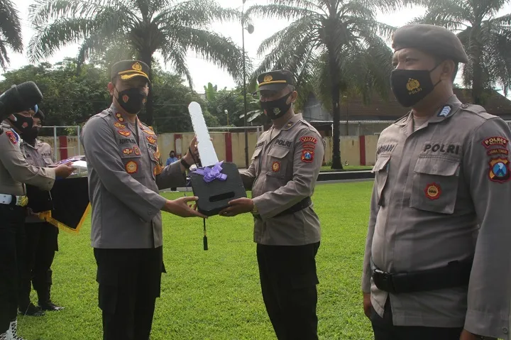 Kapolres Blitar Serahkan Bantuan 10 Motor Guna Kelancaran Tugas Sehari-hari