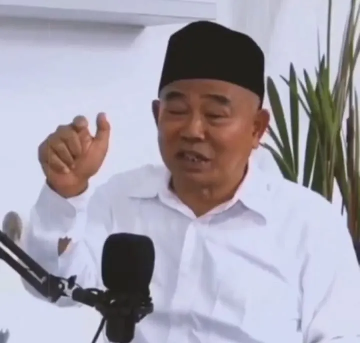 Ribuan Mahasiswa IKHAC Mojokerto Dapat Wejangan Spiritual Secara Virtual