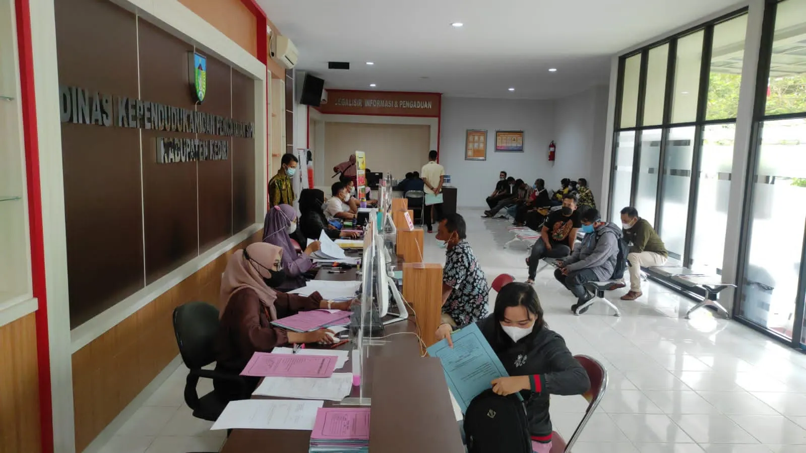 Urus Adminduk, Warga Kabupaten Kediri Tak Perlu Lagi ke Disdukcapil Cukup Pakai Aplikasi SAHAJA