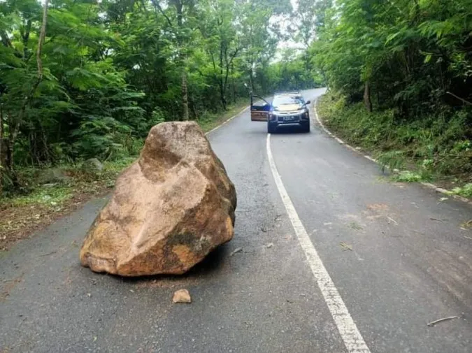 BPBD Imbau Waspada, Jalur Cangar - Batu Rentan Longsor Batu