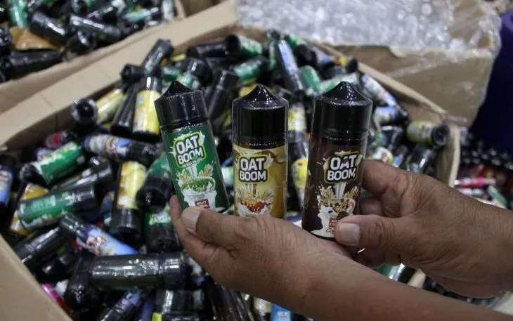 Tempat Produksi Cairan Vape Ilegal Digerebek Bea Cukai Sidoarjo