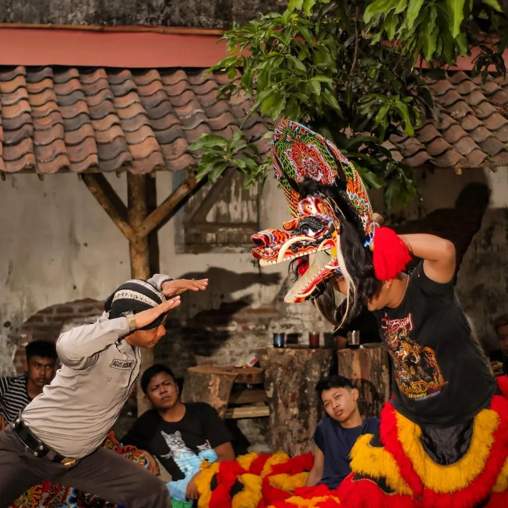 Totalitas Aipda 'Agus Dalang' Dalam Pembina Sanggar Kesenian Jaranan Nusantara