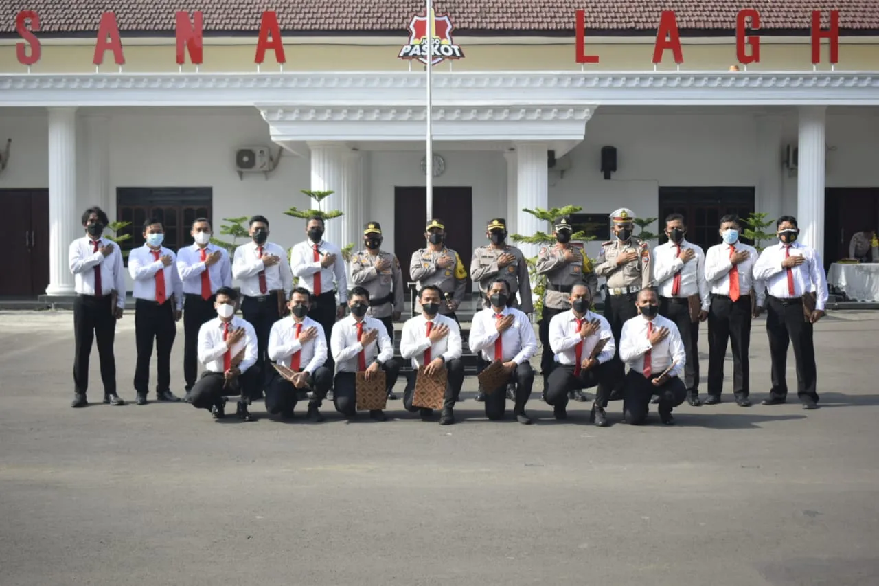 Puluhan Anggota Berprestasi, Raih Penghargaan Dari Kapolres Pasuruan Kota