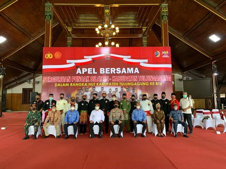 Wujudkan Tulungagung Kondusif dan Cinta NKRI, Perguruan Silat Se Kabupaten Tulungagung Gelar Apel Bersama