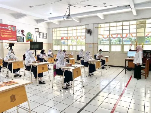 968 SD dan SMP di Surabaya Gelar PTM Terbatas