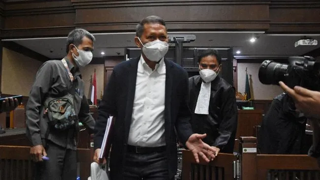 Korupsi Rp 28 Miliar, RJ Lino Divonis 48 Bulan