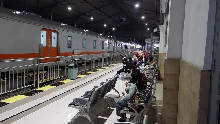 Volume Penumpang KA di Daop 7 Madiun Meningkat 155 % jelang Nataru 2021