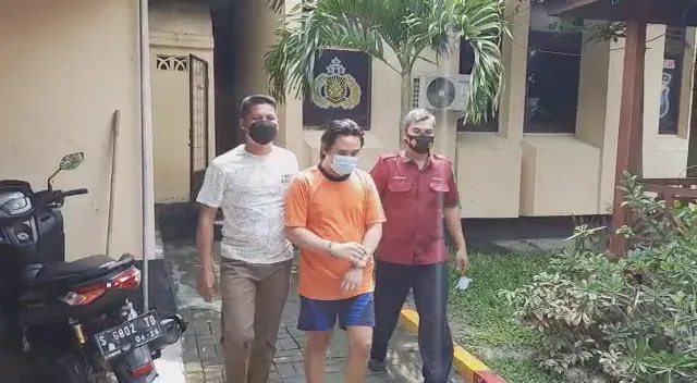 Jual PSK Dibawah Umur, Waria Mojosari Ditangkap Polisi