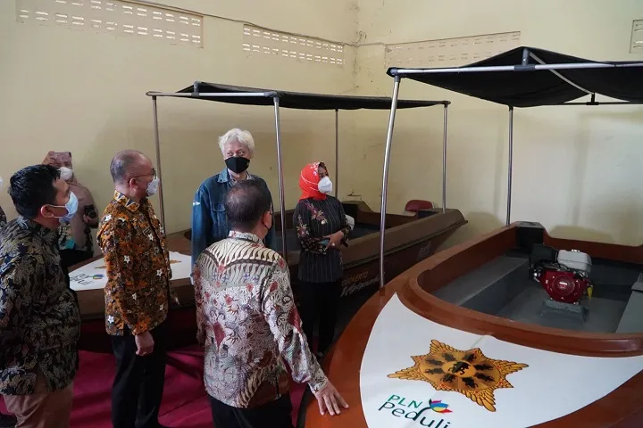 Kota Mojokerto Terima Bantuan Empat Perahu Wisata Bahari