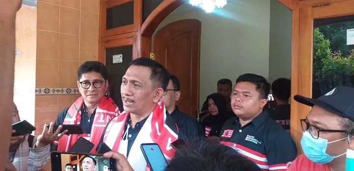 Ketum PKN Gede Pasek Suardika saat di Blitar Sungkem ke Ibunda Anas Urbaningrum