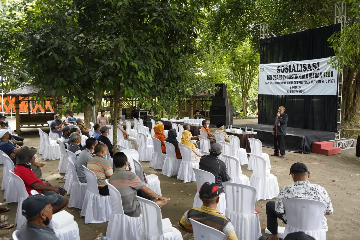 Jawab Keluhan Pengrajin Gula, Mas Dhito Instruksikan Sosialisasi Perizinan