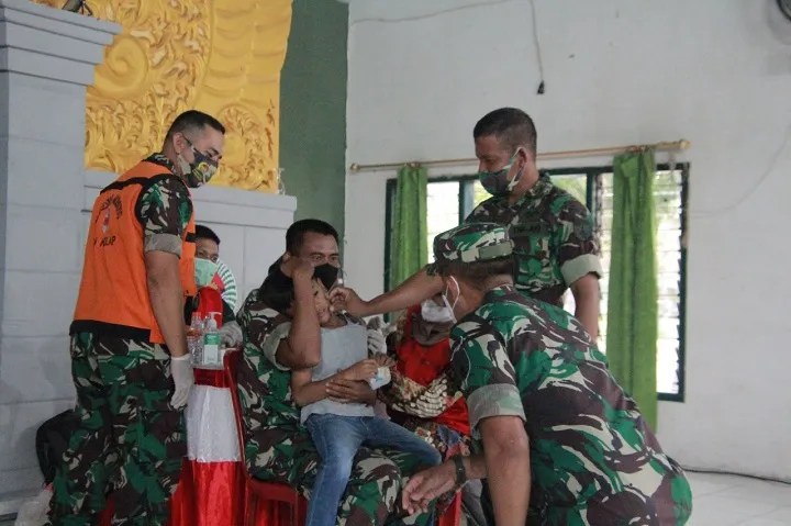 Target 100 Ribu Anak di Vaksin, Anak Prajurit TNI Ikut Vaksin